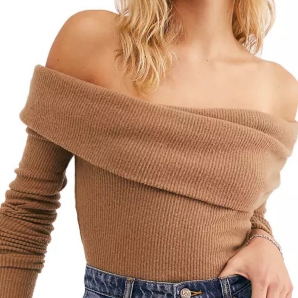 Free People Snowbunny Off the Shoulder Long Sleeve Tee - Size M